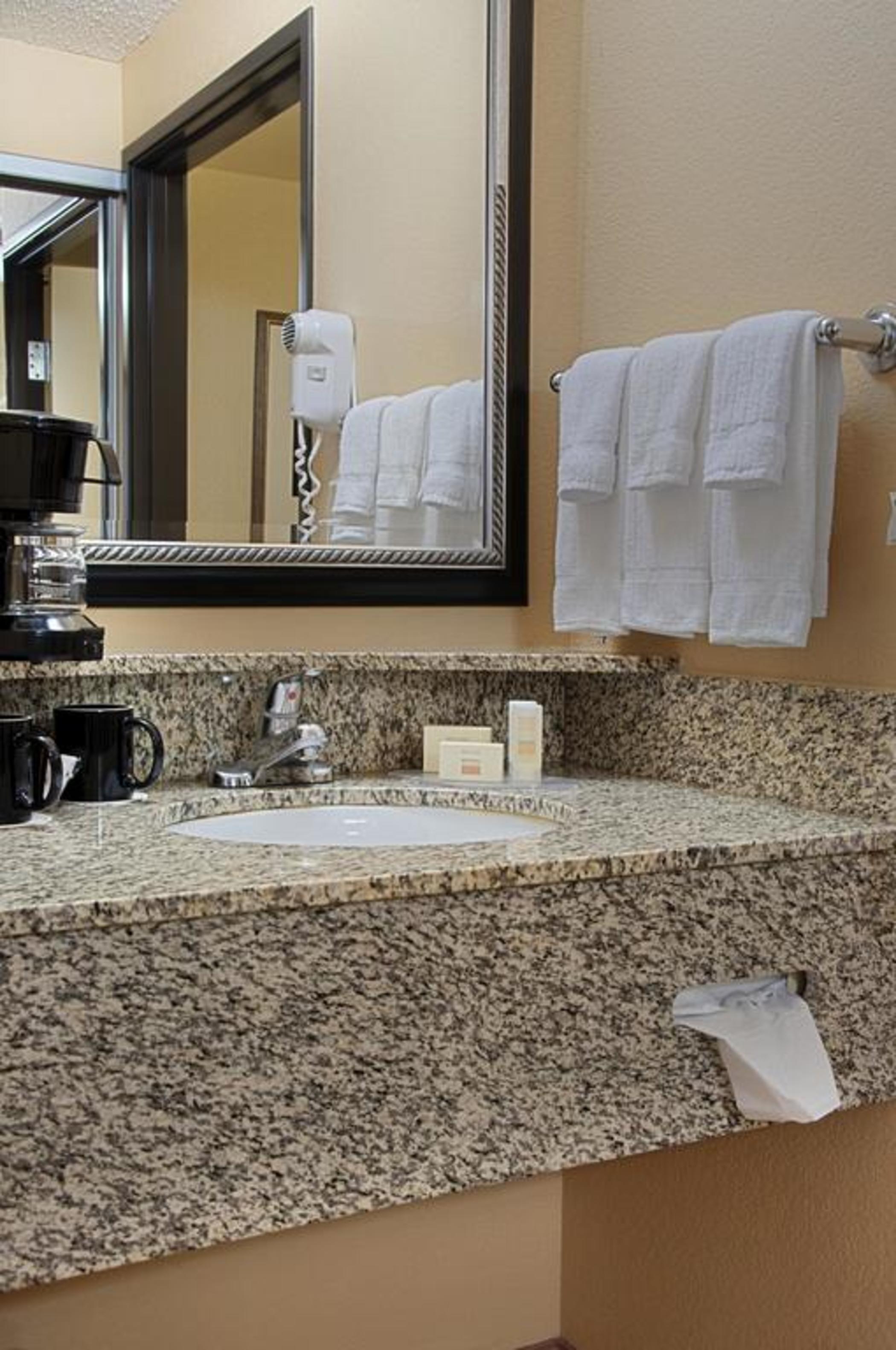 Hotel Courtyard By Marriott Key Largo Esterno foto