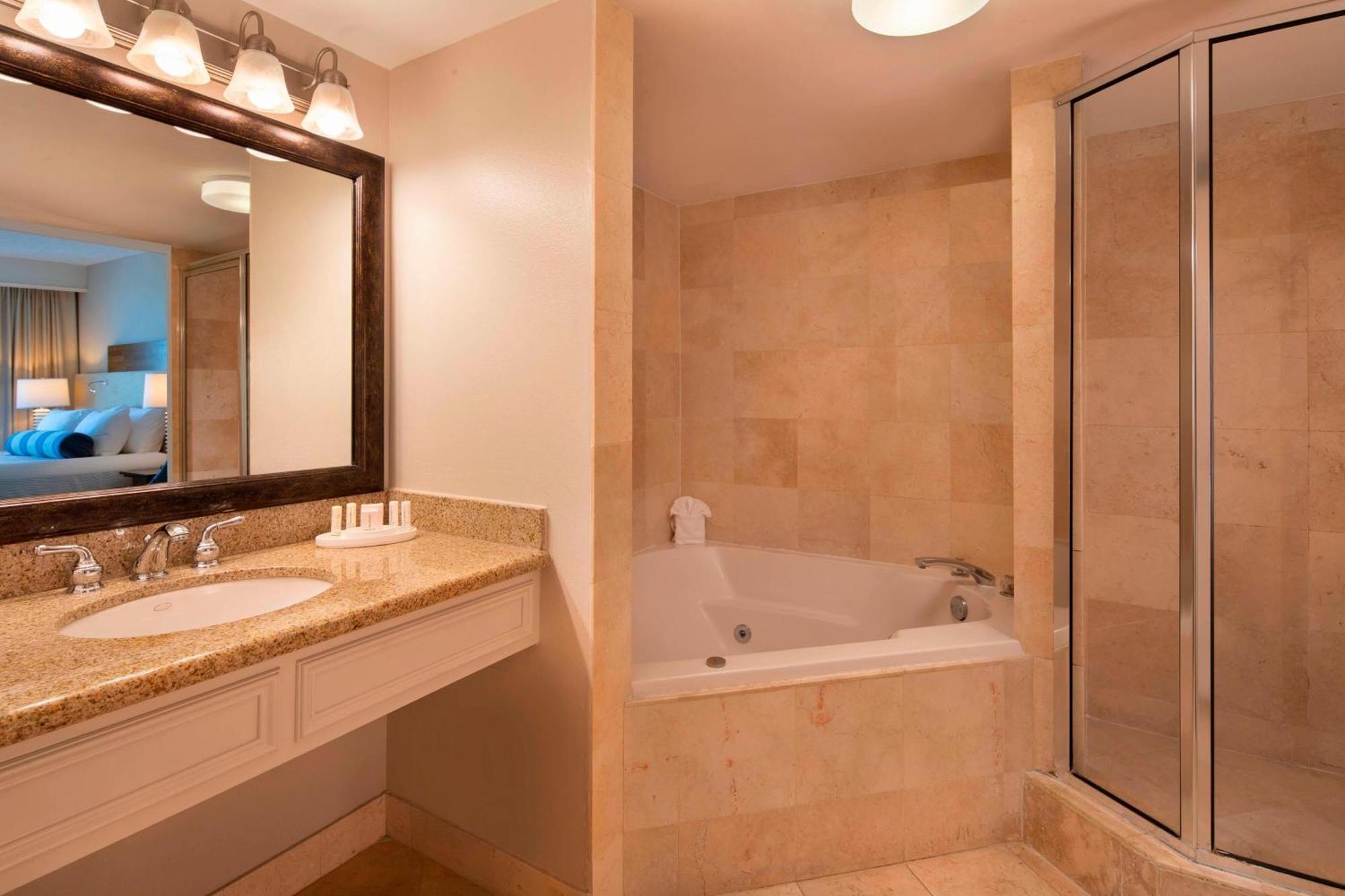 Hotel Courtyard By Marriott Key Largo Esterno foto